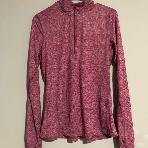 Nike Tops - Nike run Dri-Fit long sleeve shirt w/ thumb holes